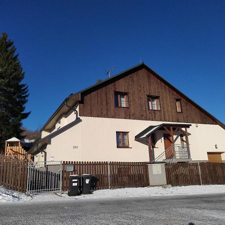 Апартаменти Haus Tolstejn Jiretin pod Jedlovou Екстер'єр фото